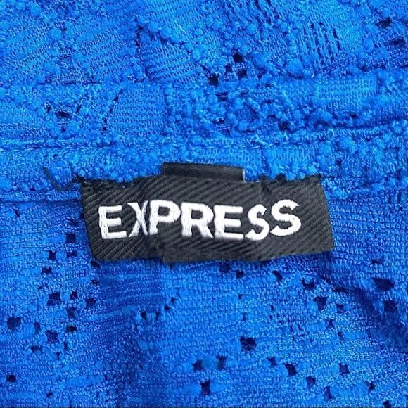 Express Blue Lace Cropped Tee - Picture 5 of 7